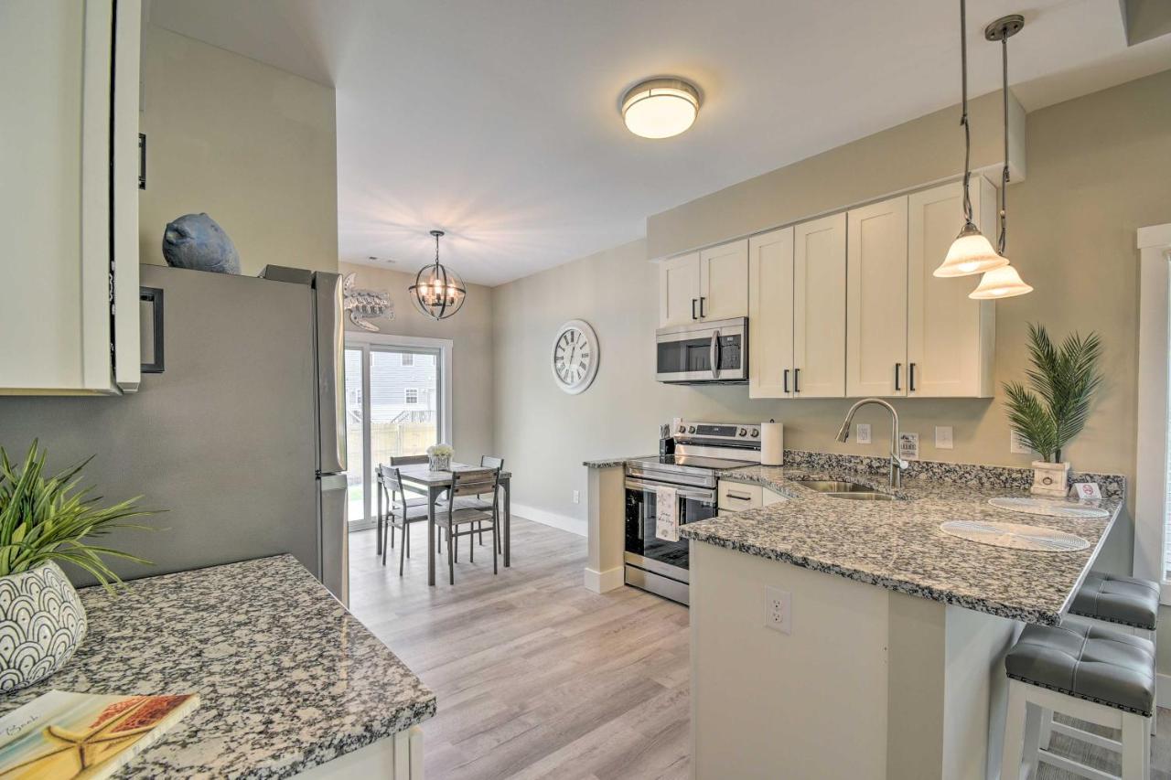 Ocean Isle Beach Home With Shared Lanai And Grill Exteriör bild